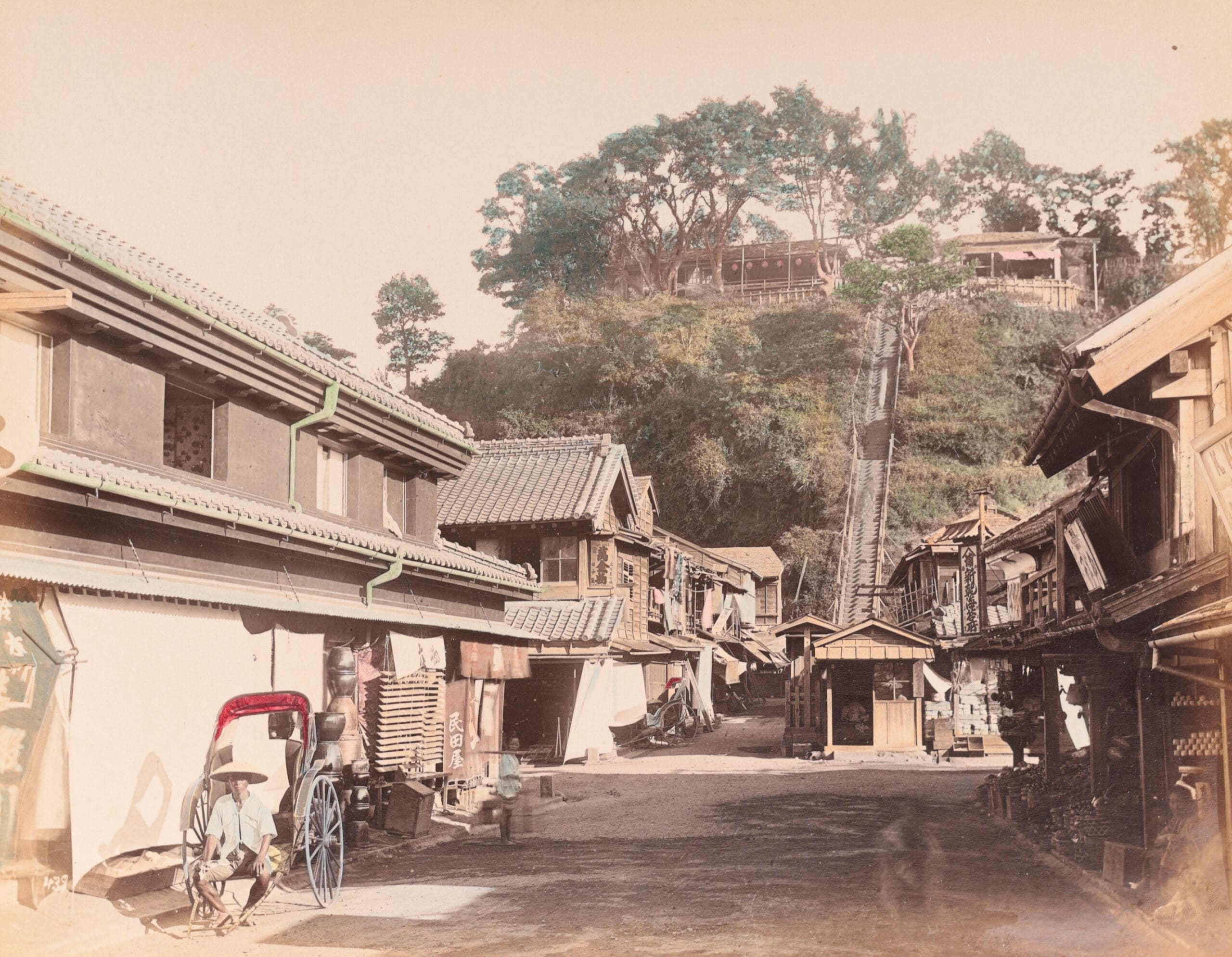 Deux photographies colorisées à la main du Japon par Raimund von Stillfried, vers 1880 – photo de détail