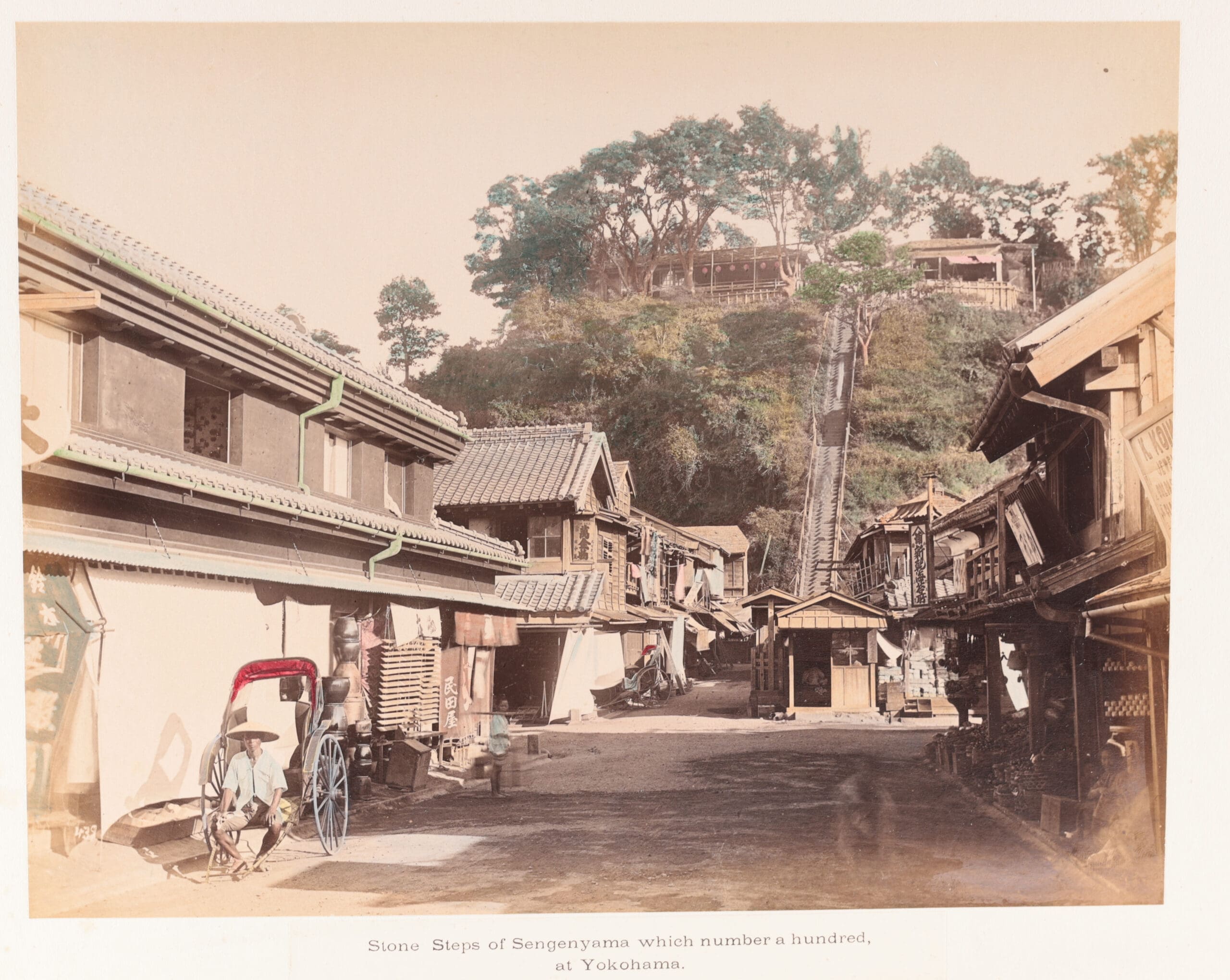Deux photographies colorisées à la main du Japon par Raimund von Stillfried, vers 1880 – photo de détail