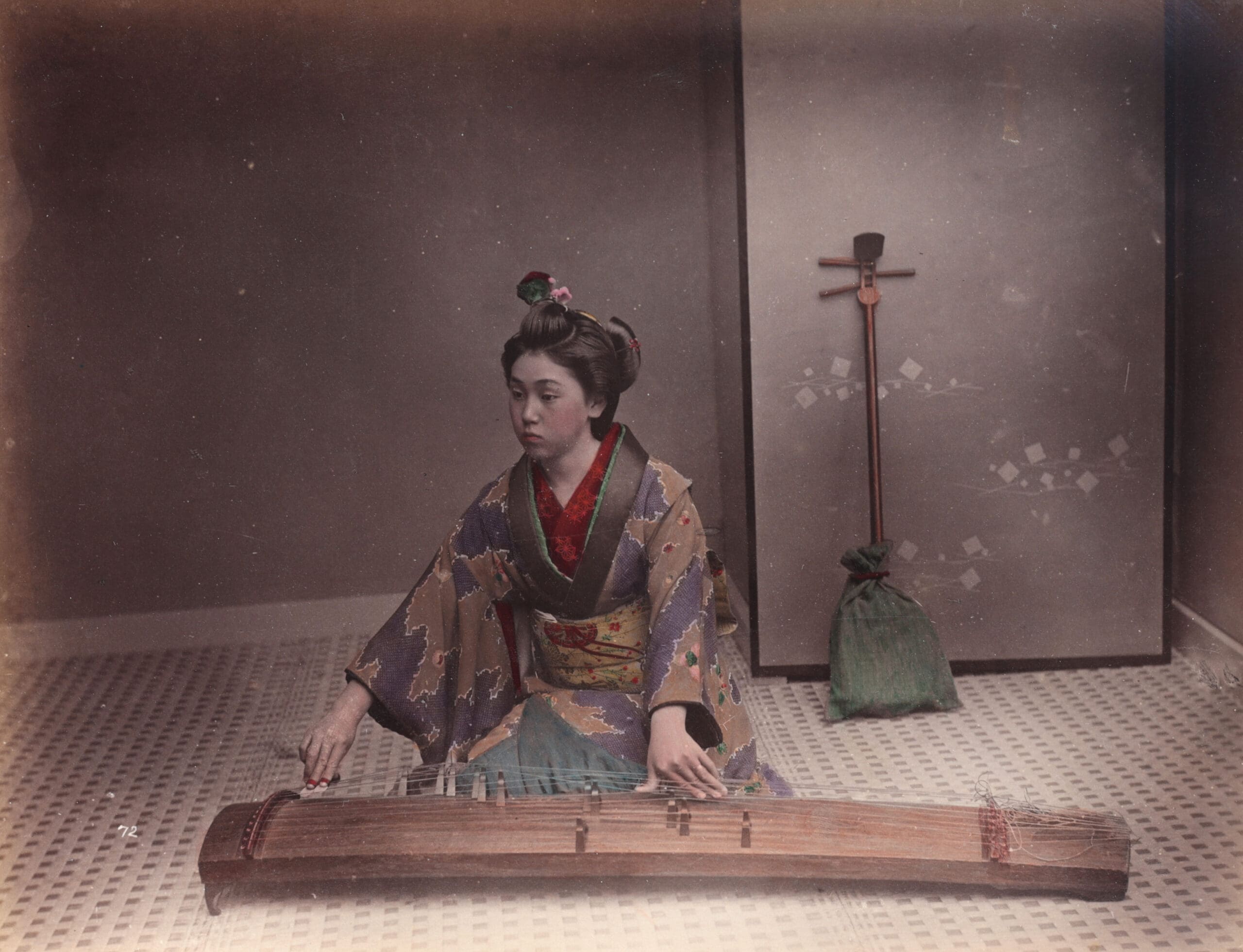 Japanese hand-colored photographs by Raimund von – Stillfried geisha & river landscape, ca. 1880 – close-up photo