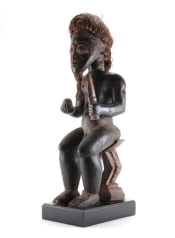 Baule beeld met kalebas en dolk – Ivoorkust – 54 cm – detailfoto