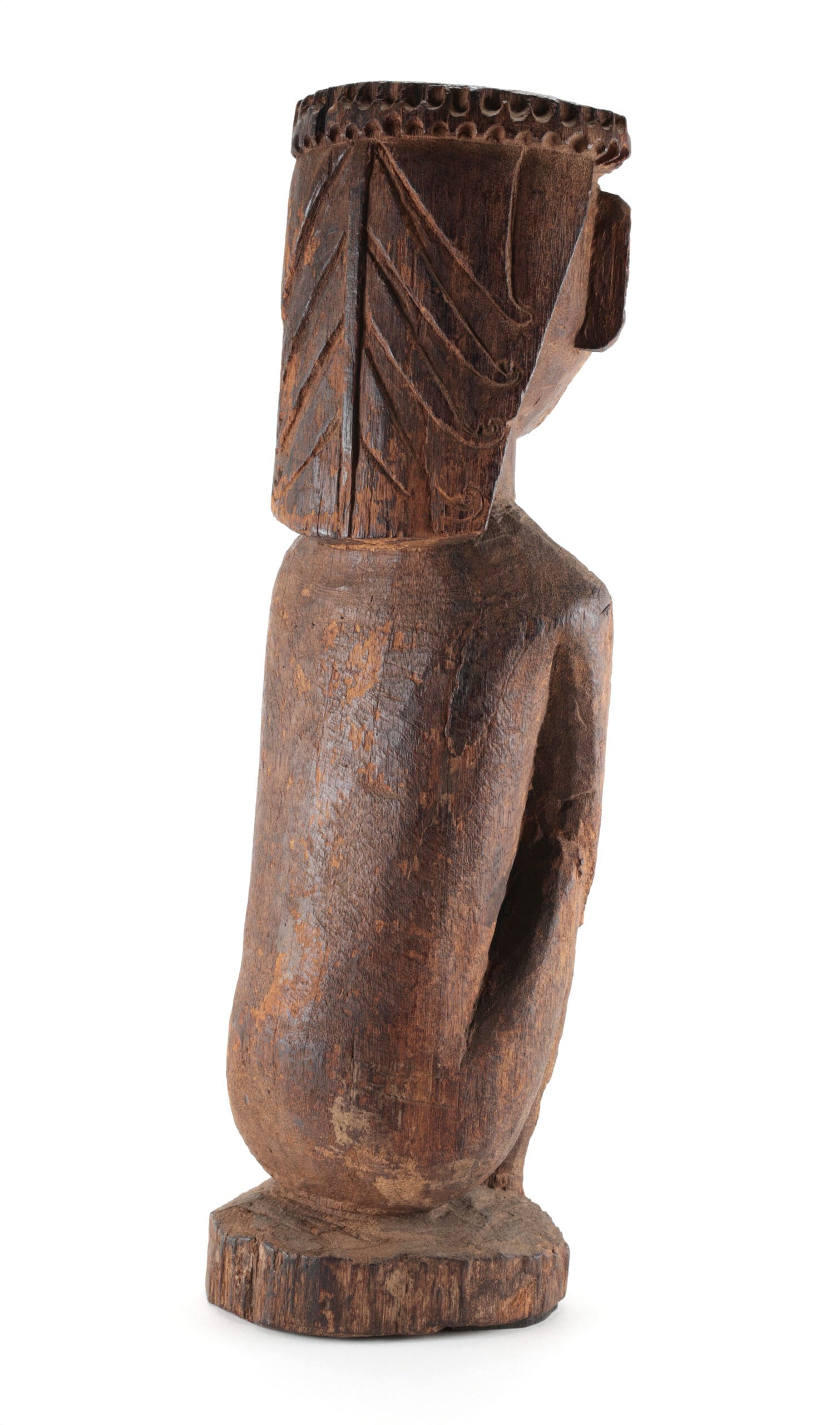 Hampatong beeld van een vrouw – Dayak, Borneo (Indonesië) – detailfoto