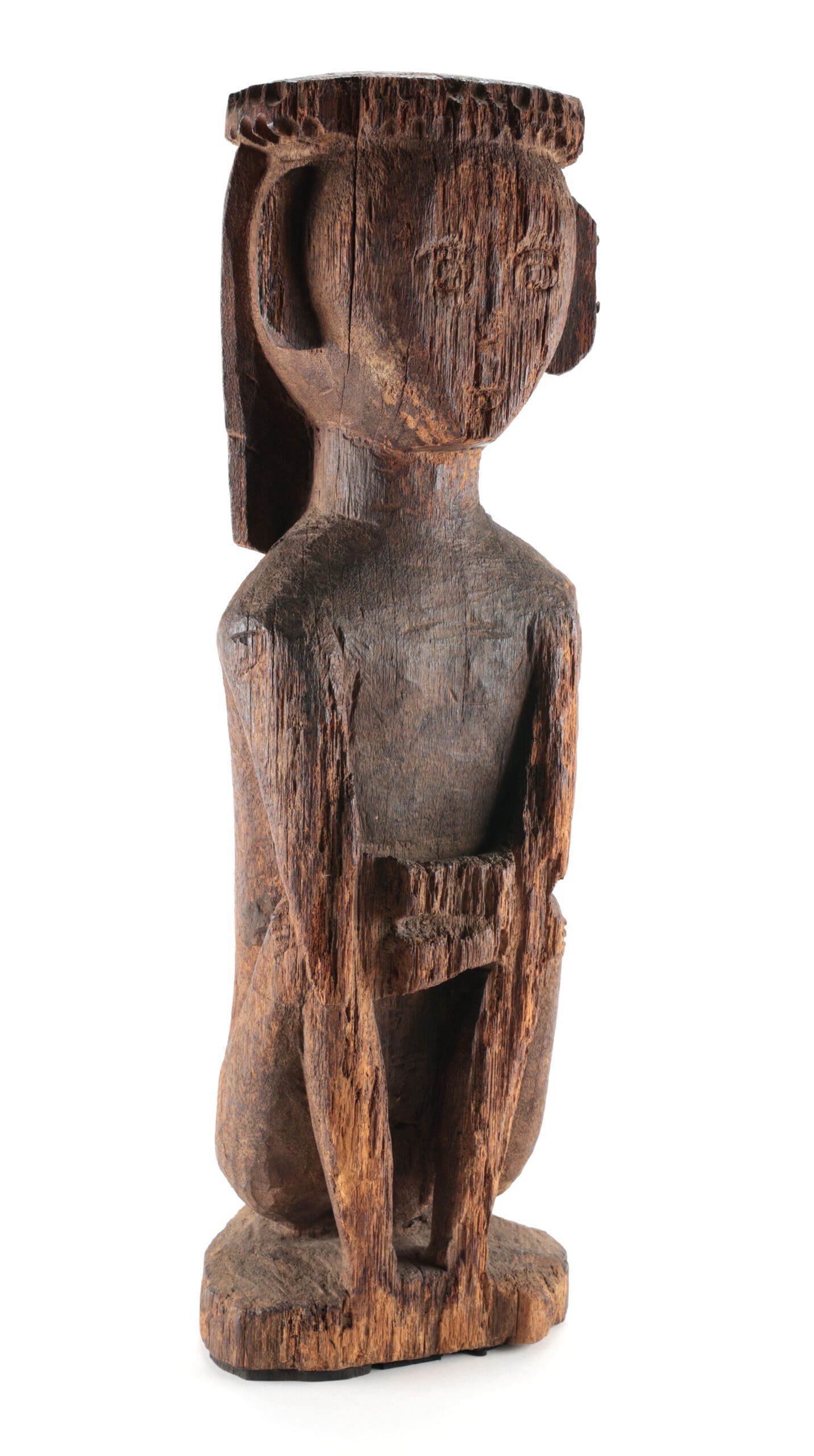 Hampatong beeld van een vrouw – Dayak, Borneo (Indonesië) – detailfoto