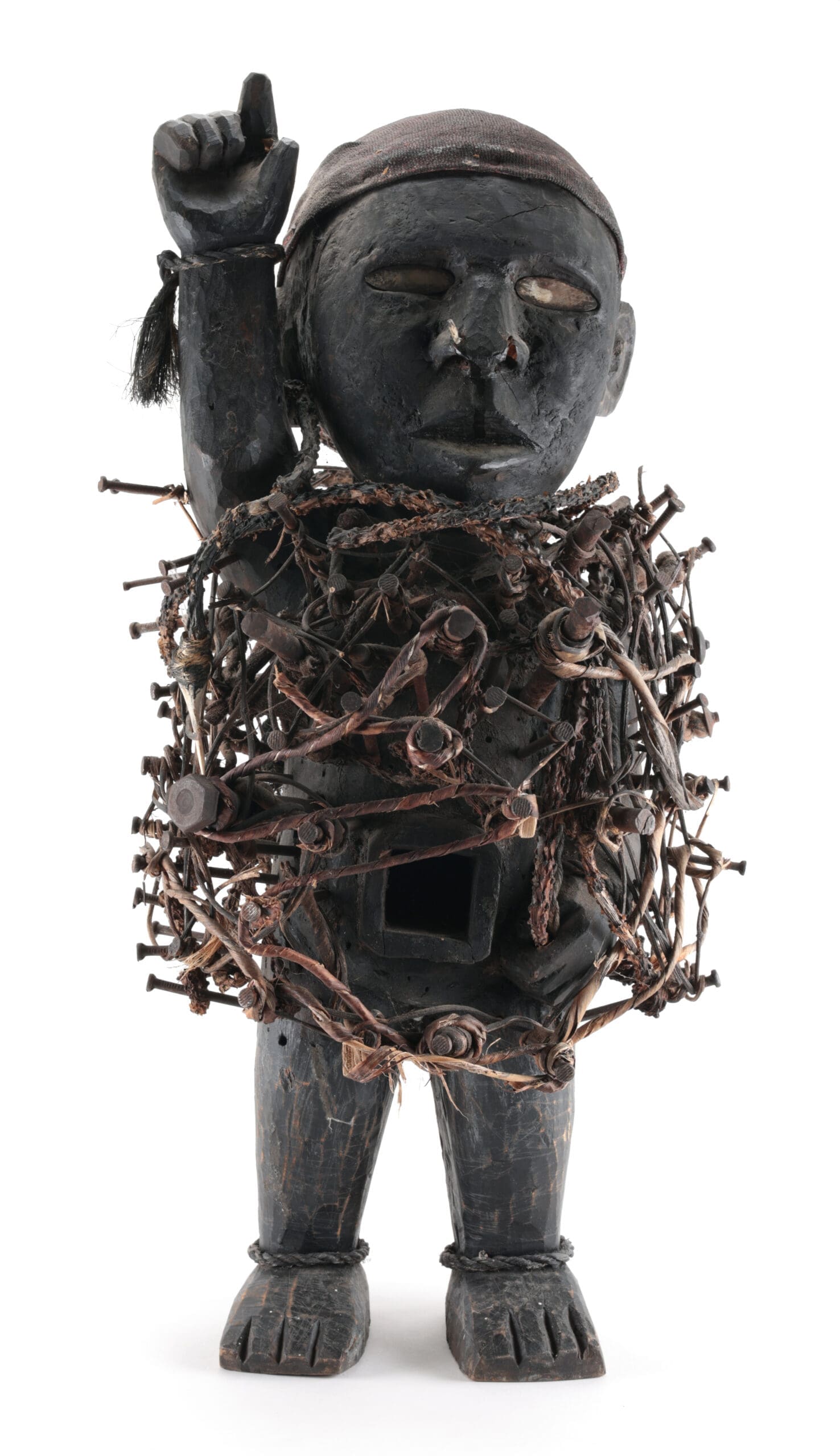 Grote Kongo Nkisi nkondi met spijkers – ca. 1900 – detailfoto
