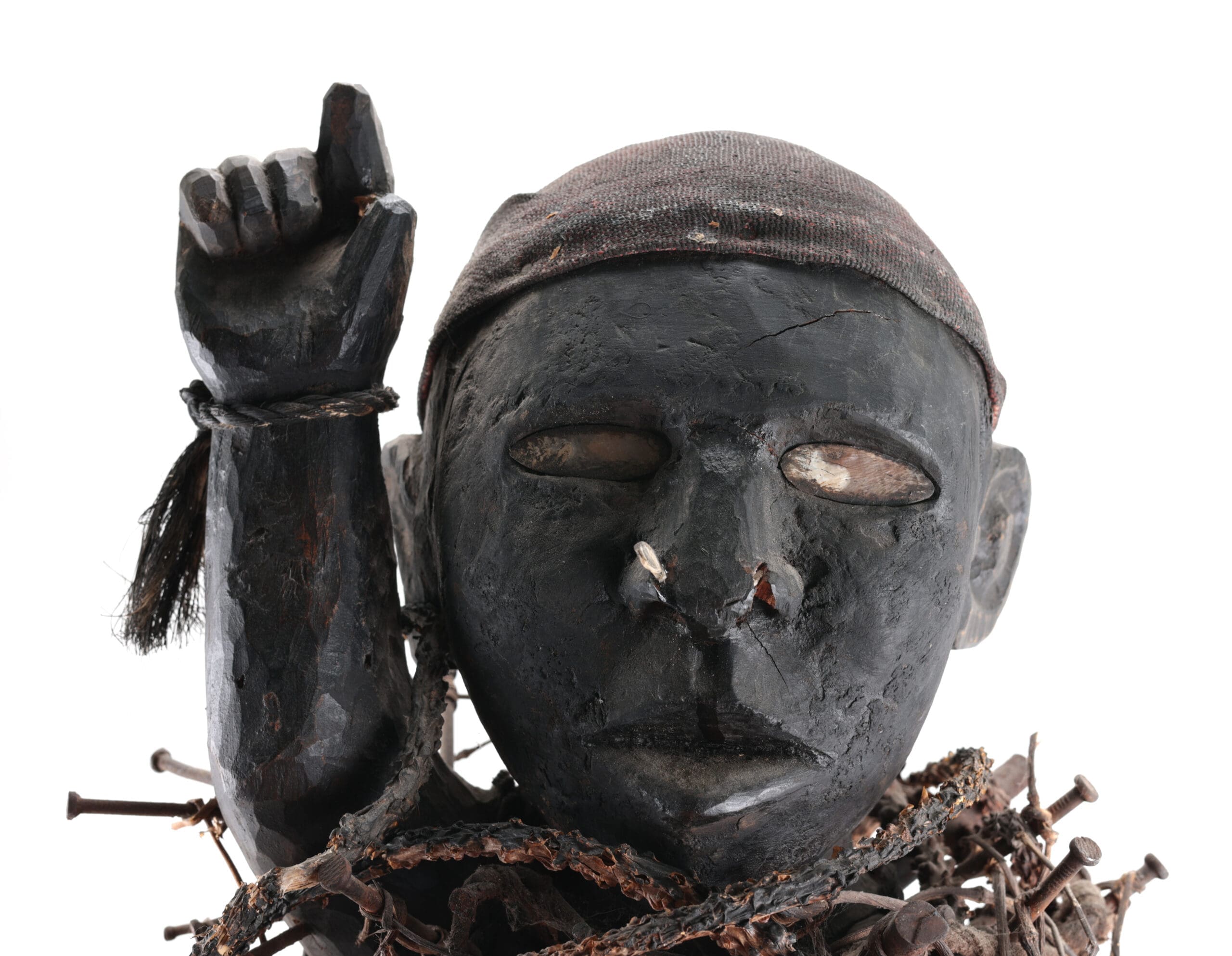 Grote Kongo Nkisi nkondi met spijkers – ca. 1900 – detailfoto
