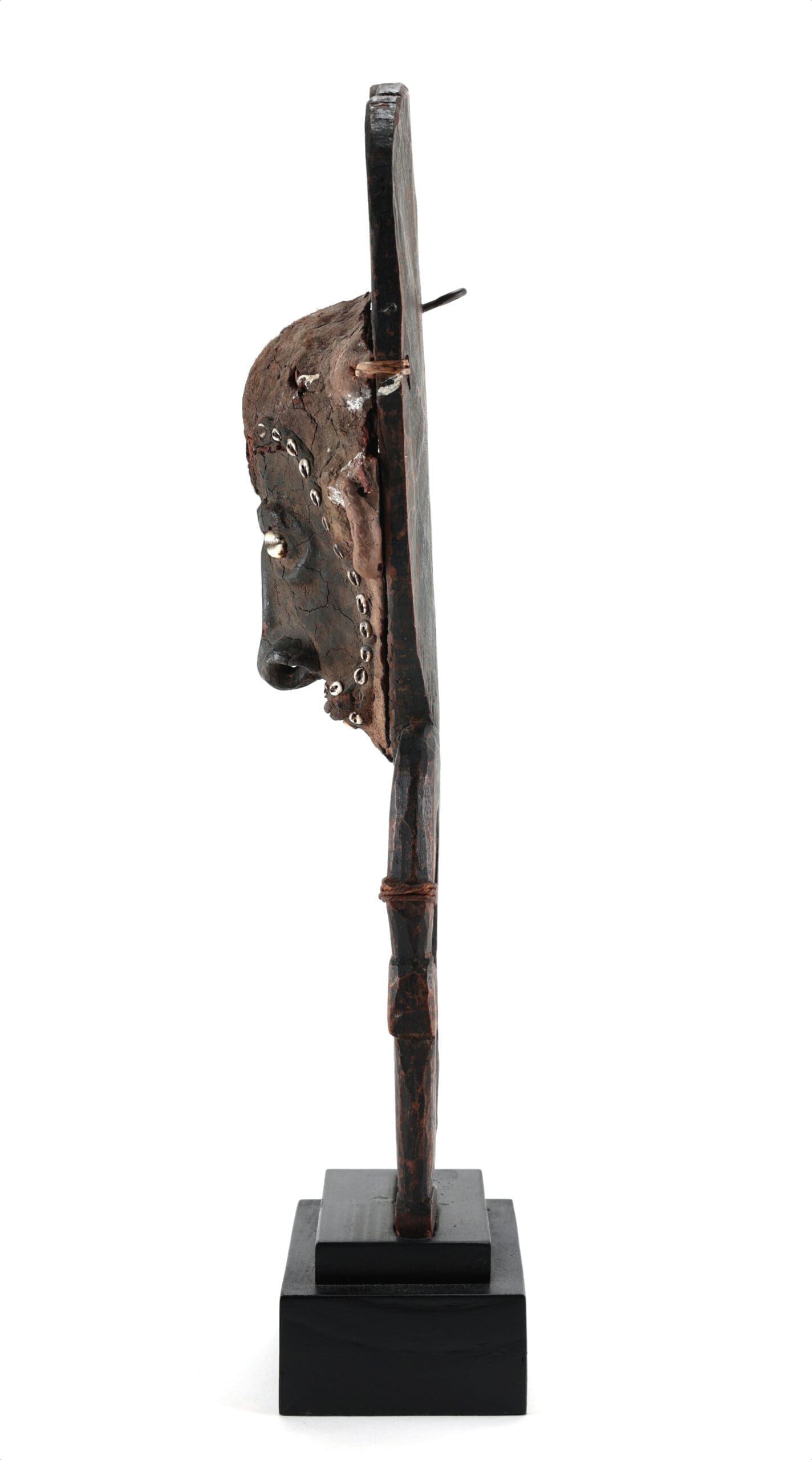 Sepik hook with terracotta face - Papuan tribal art - detail photo
