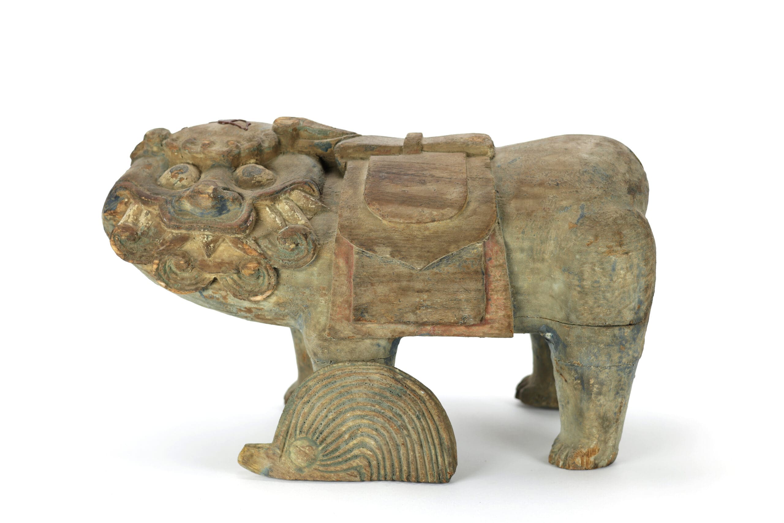Ensemble de deux lions de temple chinois (chiens de F o) – bois – XVIIIe–XIXe siècle – avec sceau d’exportation Jian Ding – photo de détail