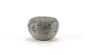 Annamese blue and white lidded box – Chu Đậu pottery – Vietnam – 15th-16th century – Lê Dynasty – detail photo