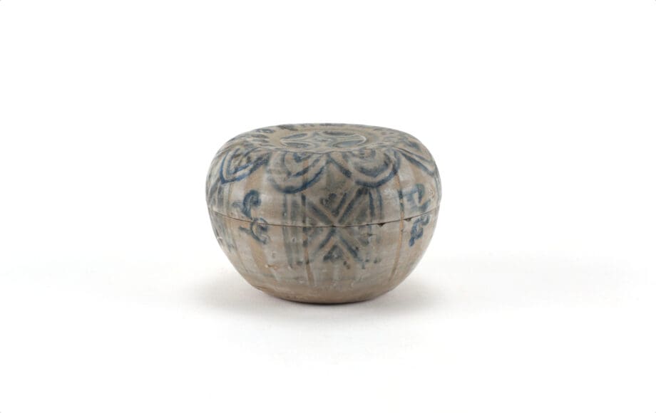 Annamese blau-weiße Schatulle mit Deckel – Chu Đậu-Keramik – Vietnam – 15.–16. Jahrhundert – Lê-Dynastie – Vergulde Kat