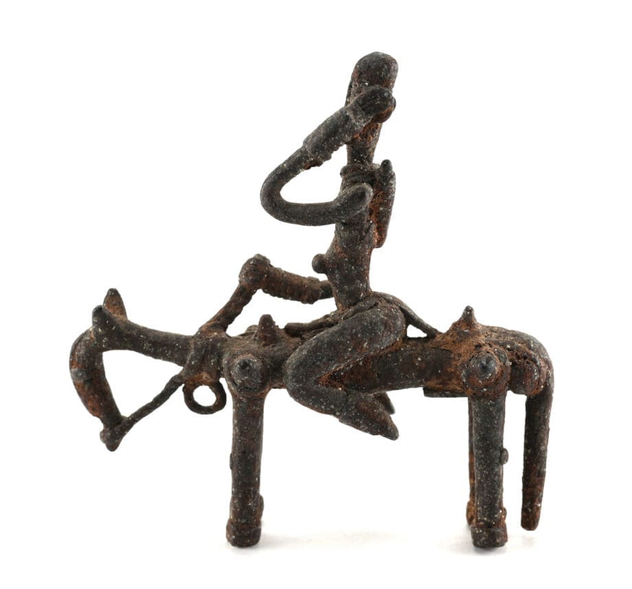 Set of three Dogon bronze statues - Mali - horseman, camel and standing figure - Vergulde Kat