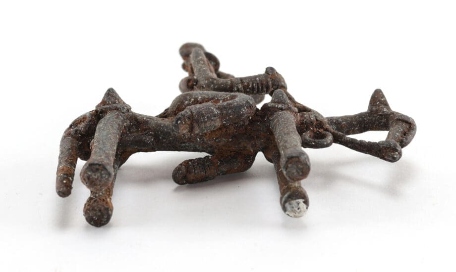 Set of three Dogon bronze statues - Mali - horseman, camel and standing figure - Vergulde Kat
