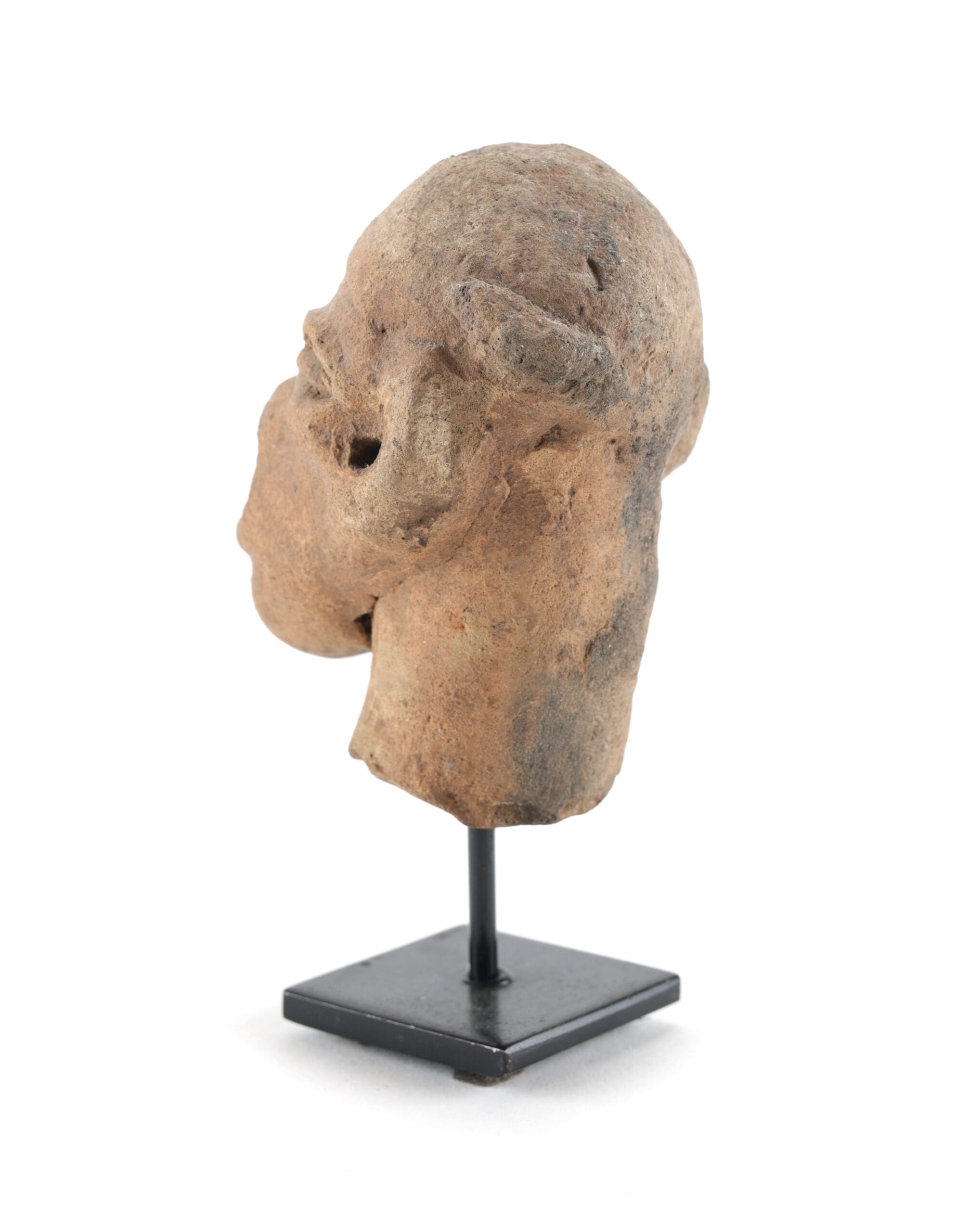 Koma Bulsa terracotta head - Ghana - expressive ritual sculpture - detail photo