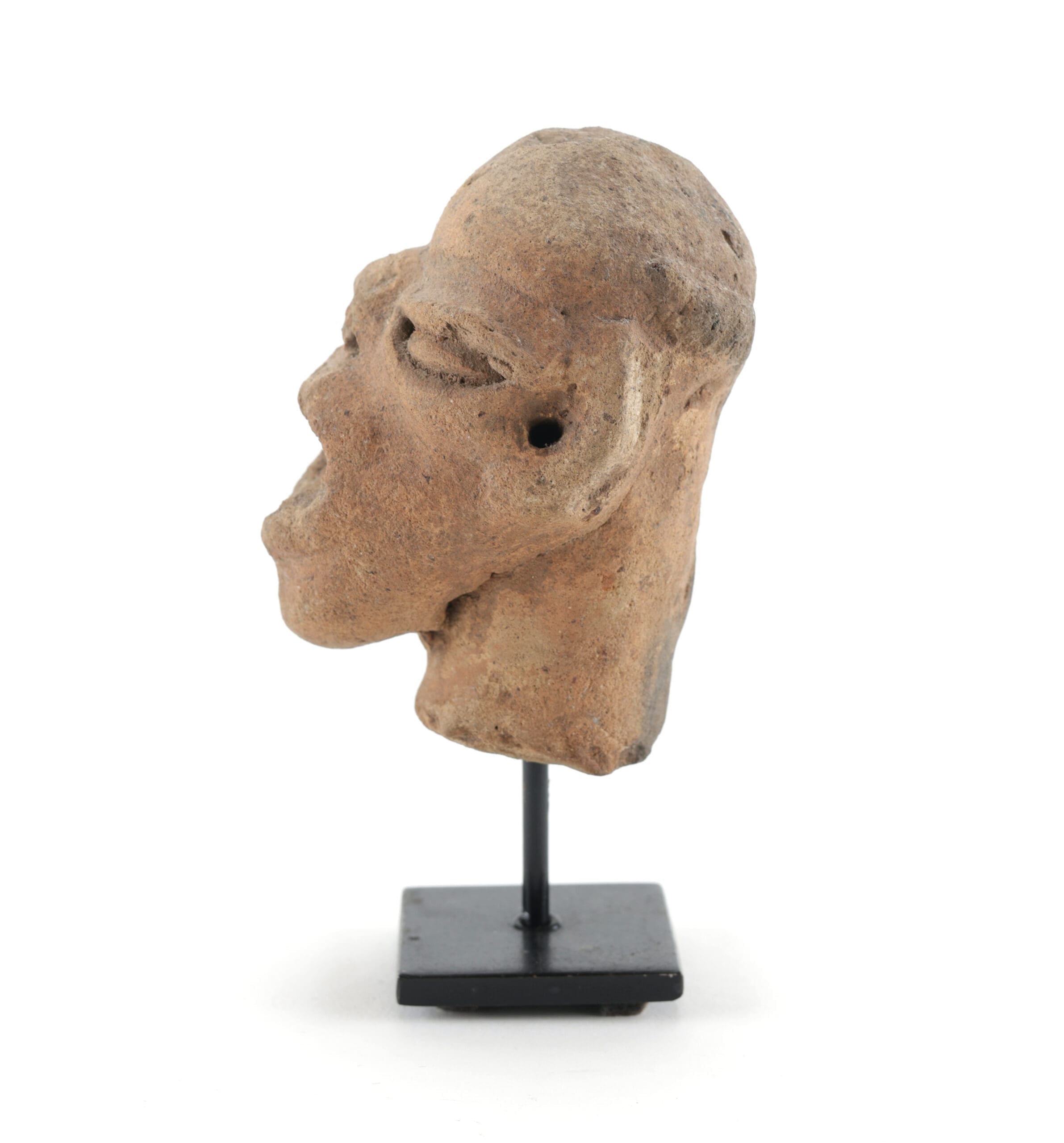 Koma Bulsa terracotta head - Ghana - expressive ritual sculpture - detail photo