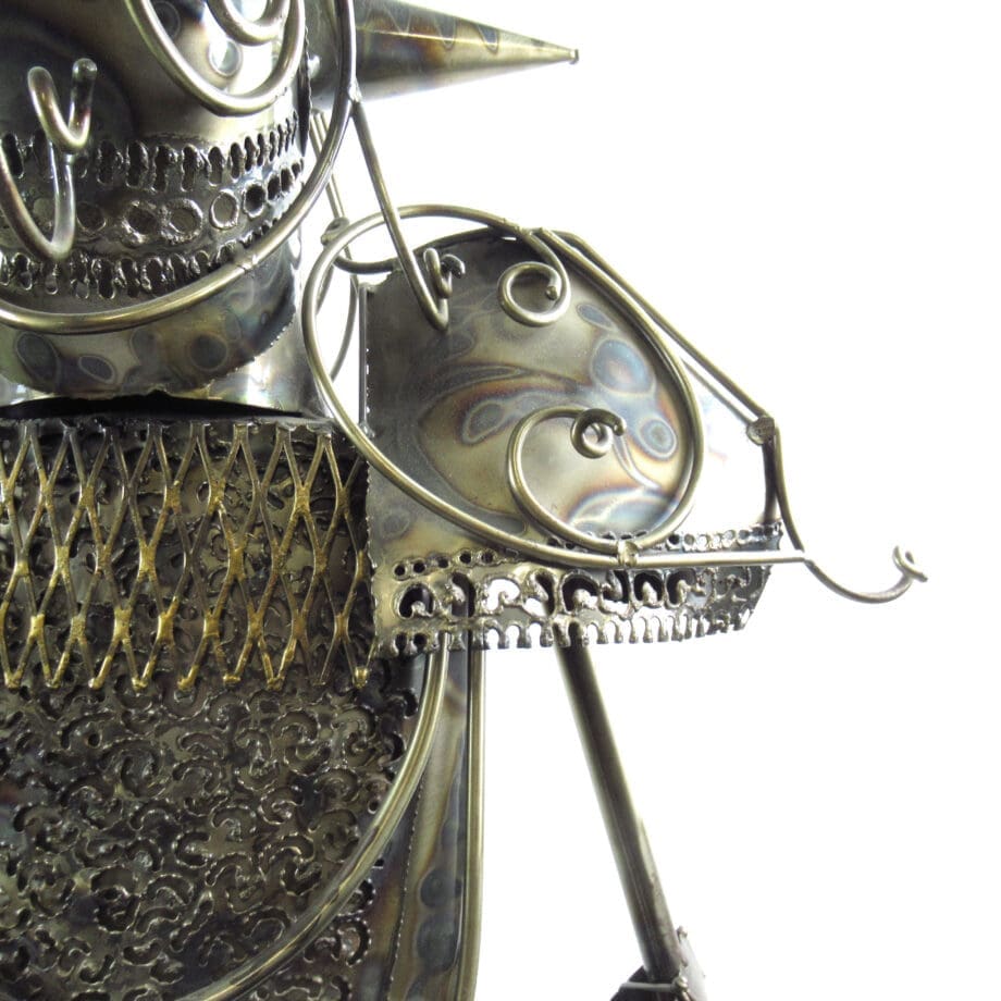 Life-size metal knight - L Cerretini, 1978 - Wunderkammer - Vergulde Kat