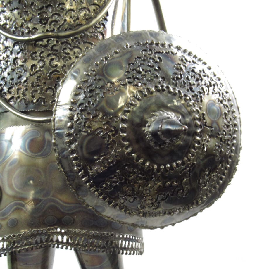 Life-size metal knight - L Cerretini, 1978 - Wunderkammer - Vergulde Kat