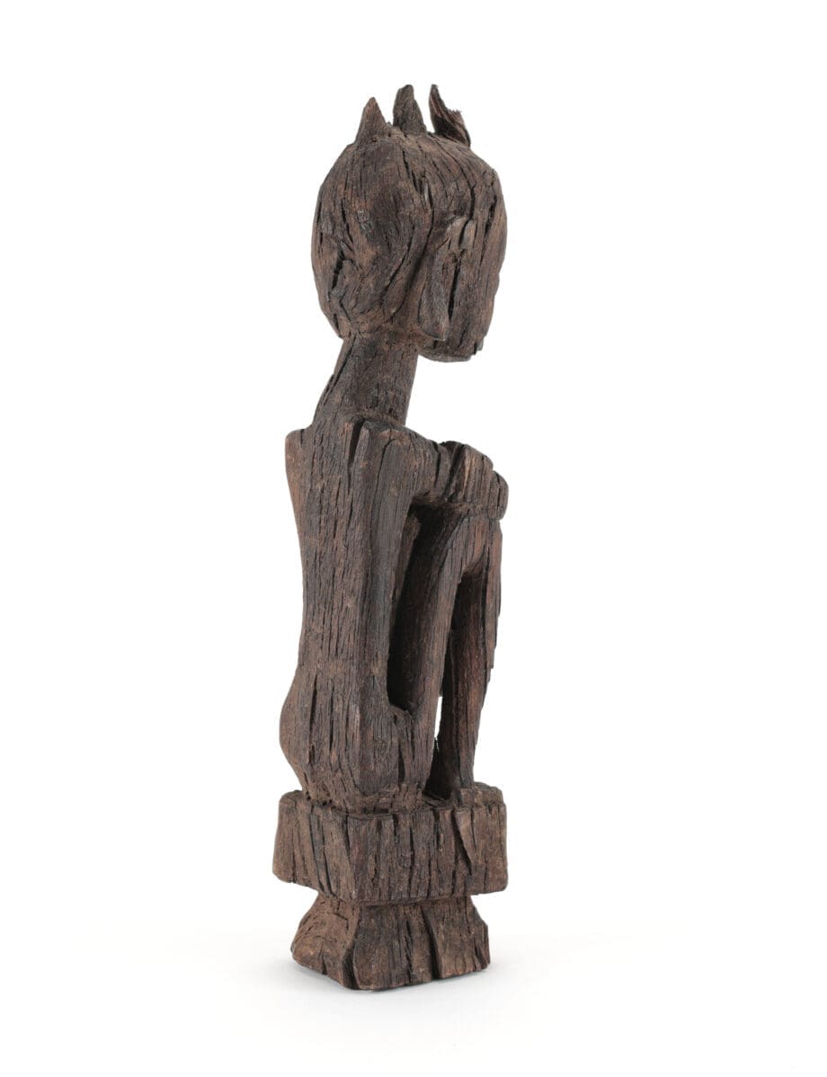 Ahnenfigur aus Leti oder Tanimbar – Molukken (Indonesien) – Sammlung Jac Hoogerbrugge – Vergulde Kat