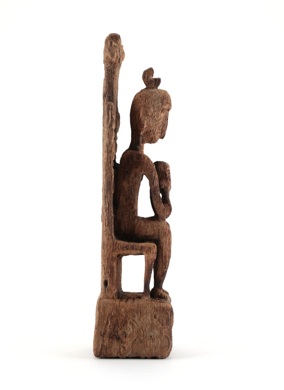 Seated ancestor statue Leti of Tanimbar - Moluccas - Jac Hoogerbrugge collection - Vergulde Kat