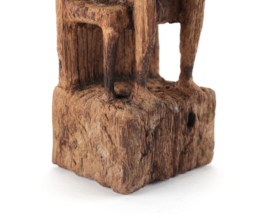 Seated ancestor statue Leti of Tanimbar - Moluccas - Jac Hoogerbrugge collection - Vergulde Kat