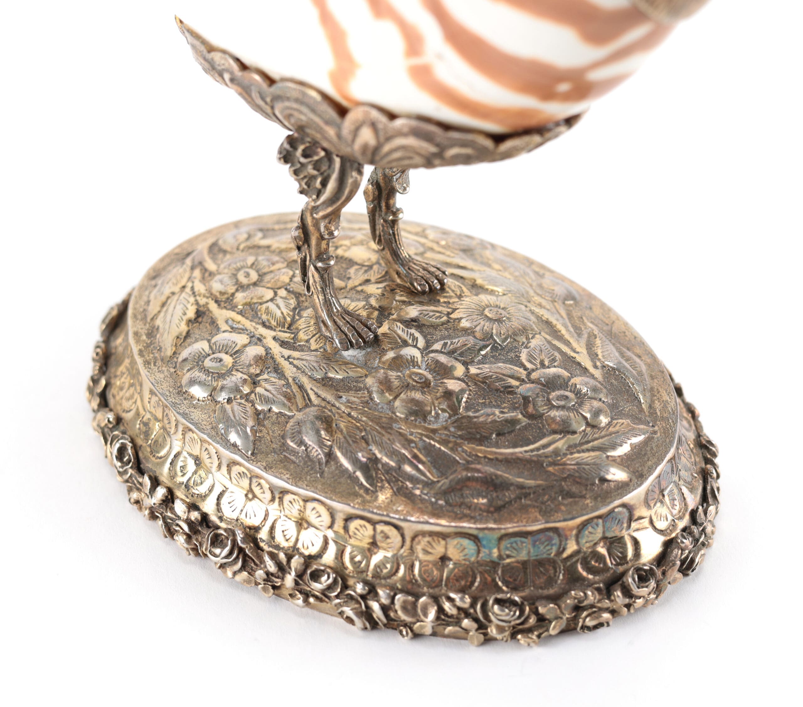 Zilveren Wunderkammer tafelstukken met Nautilusschelp – Hanau Dingeldein (ca. 1900) – detailfoto