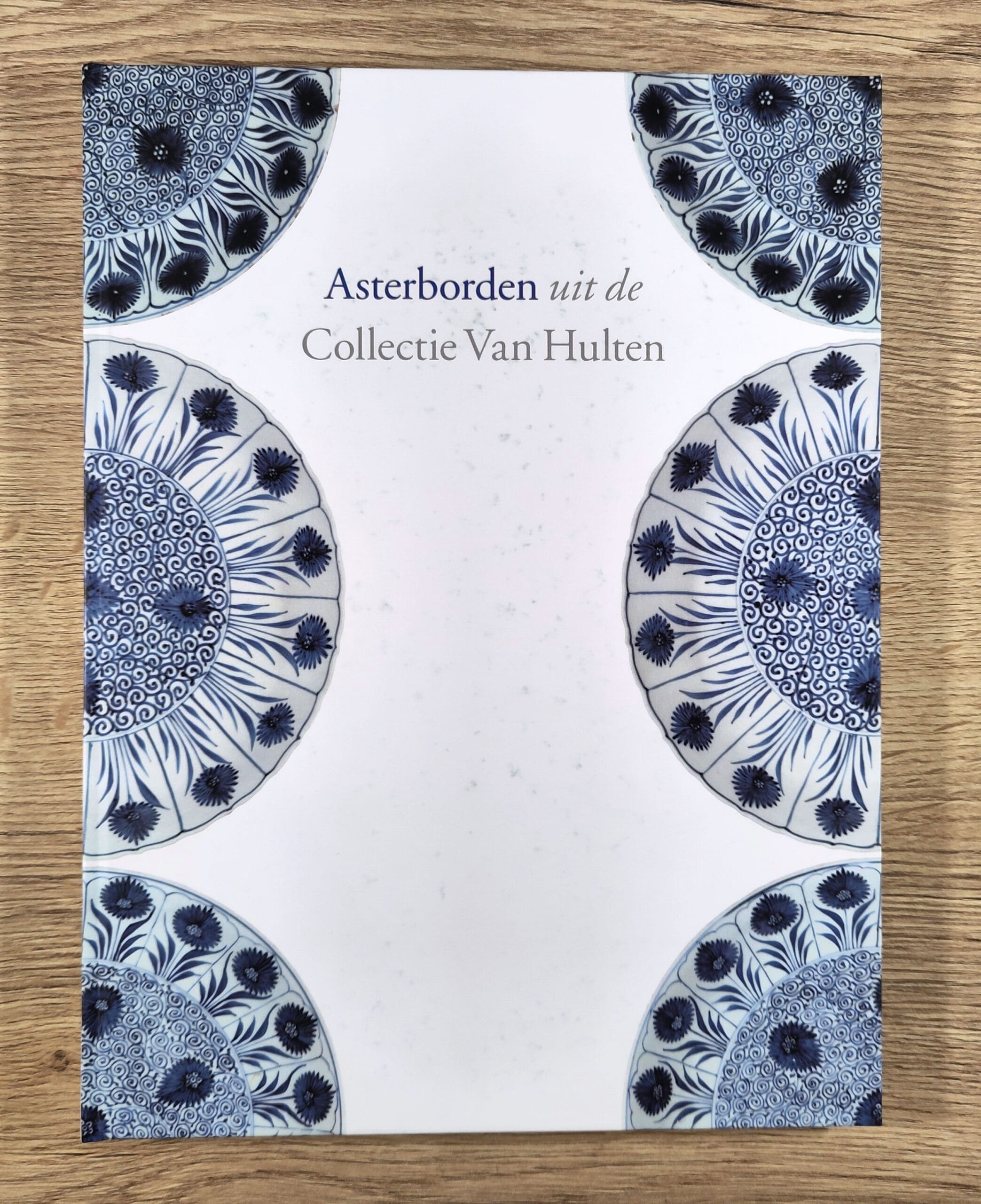 Asterborden aus der Kollektion Van Hulten – nummeriert 10/100 – ISBN 9789065260727 – Detailfoto