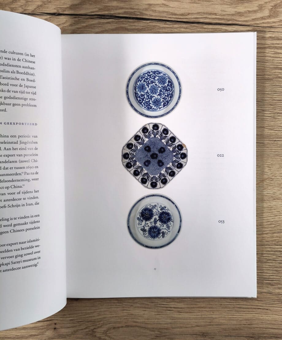 Aster signs from the Van Hulten Collection - numbered 10/100 - ISBN 9789065260727 - Vergulde Kat