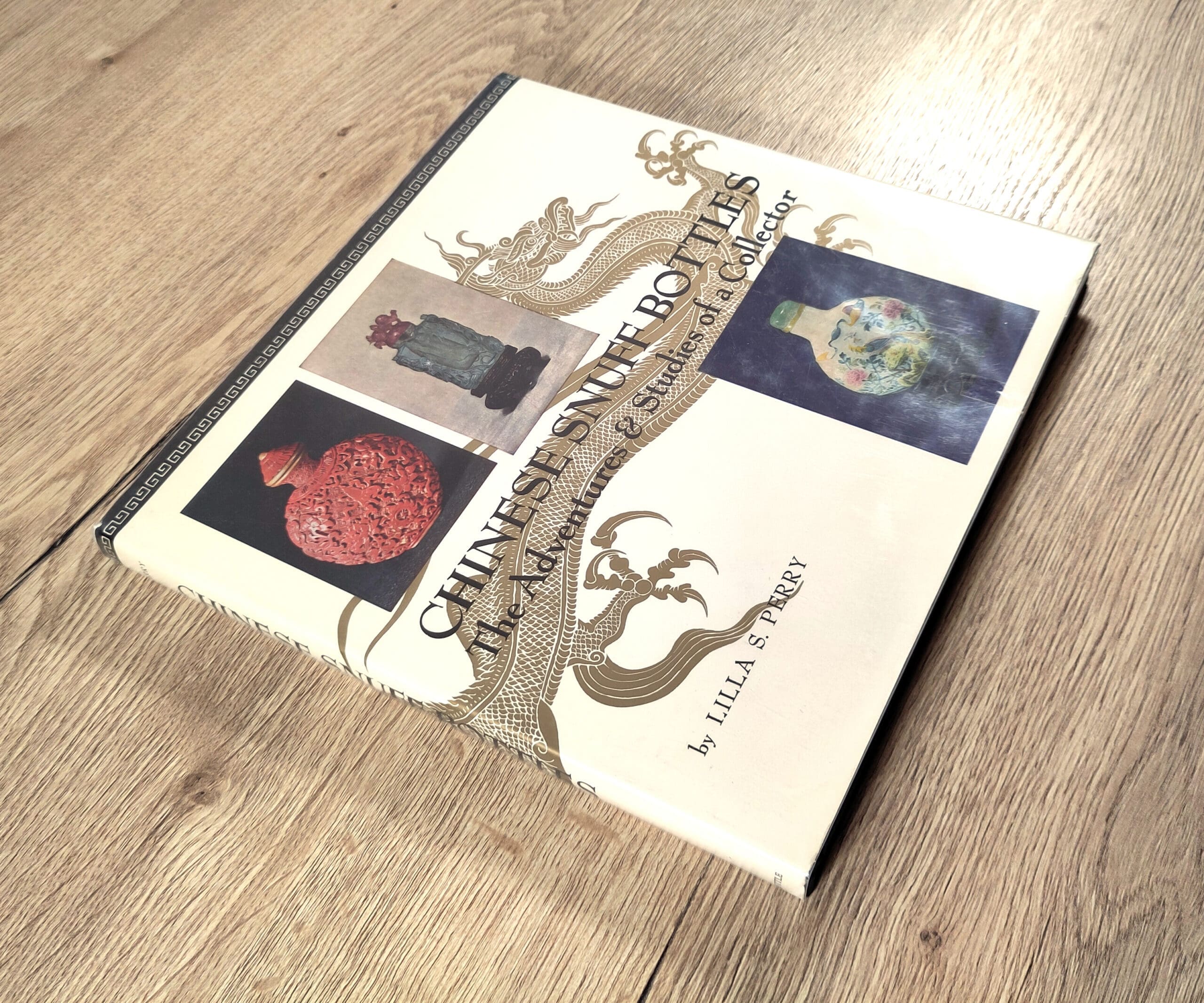 Boccette da tabacco cinesi – Avventure e studi di un collezionista – ISBN 9780804801065 – foto di dettaglio