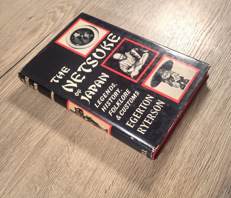 The Netsuke of Japan – Egerton Ryerson (1958) hardcover – Vergulde Kat