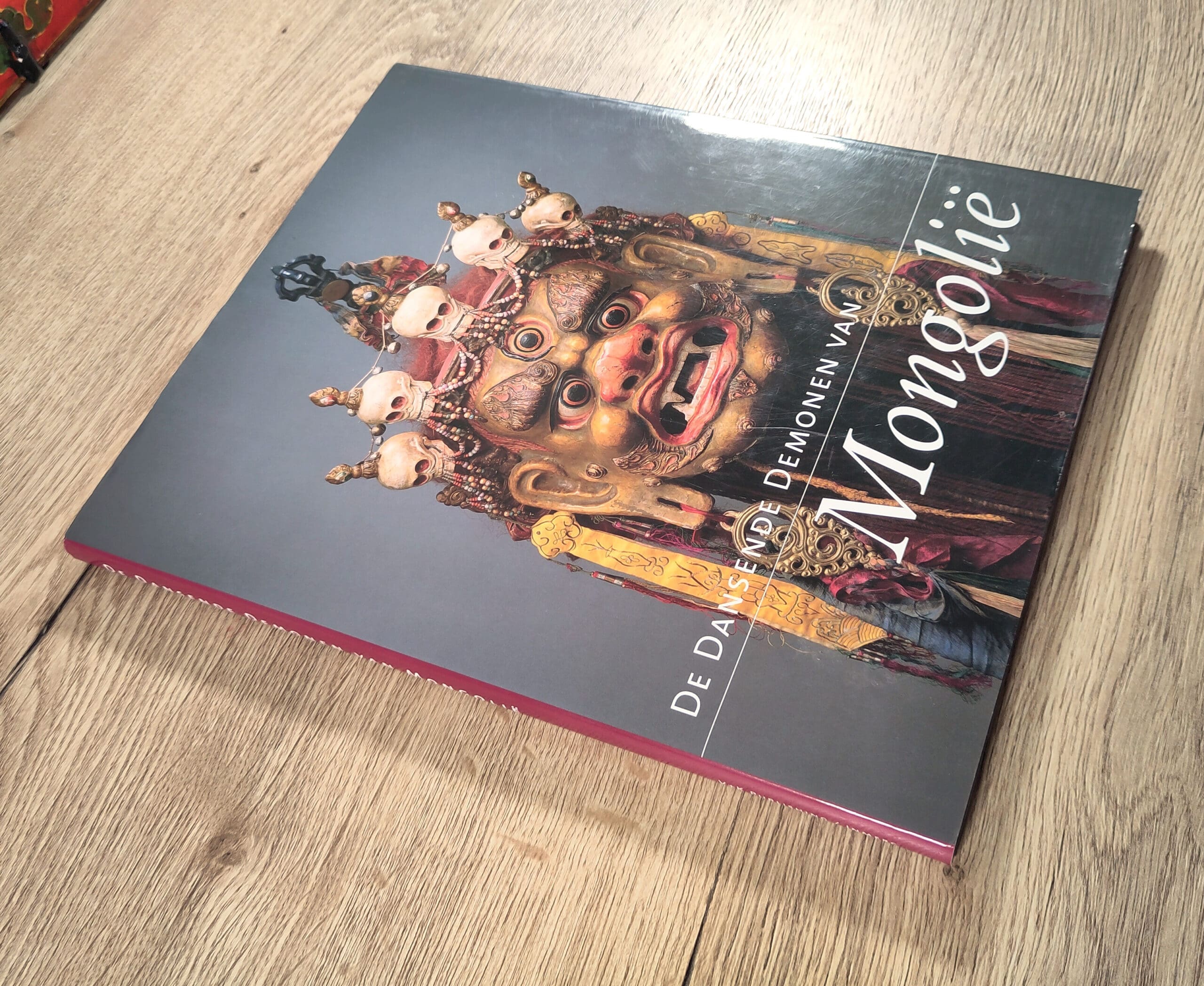 The Dancing Demons of Mongolia - Jan Fontein & John Vrieze (1999) hardcover ISBN 9789066115828 - detail photo