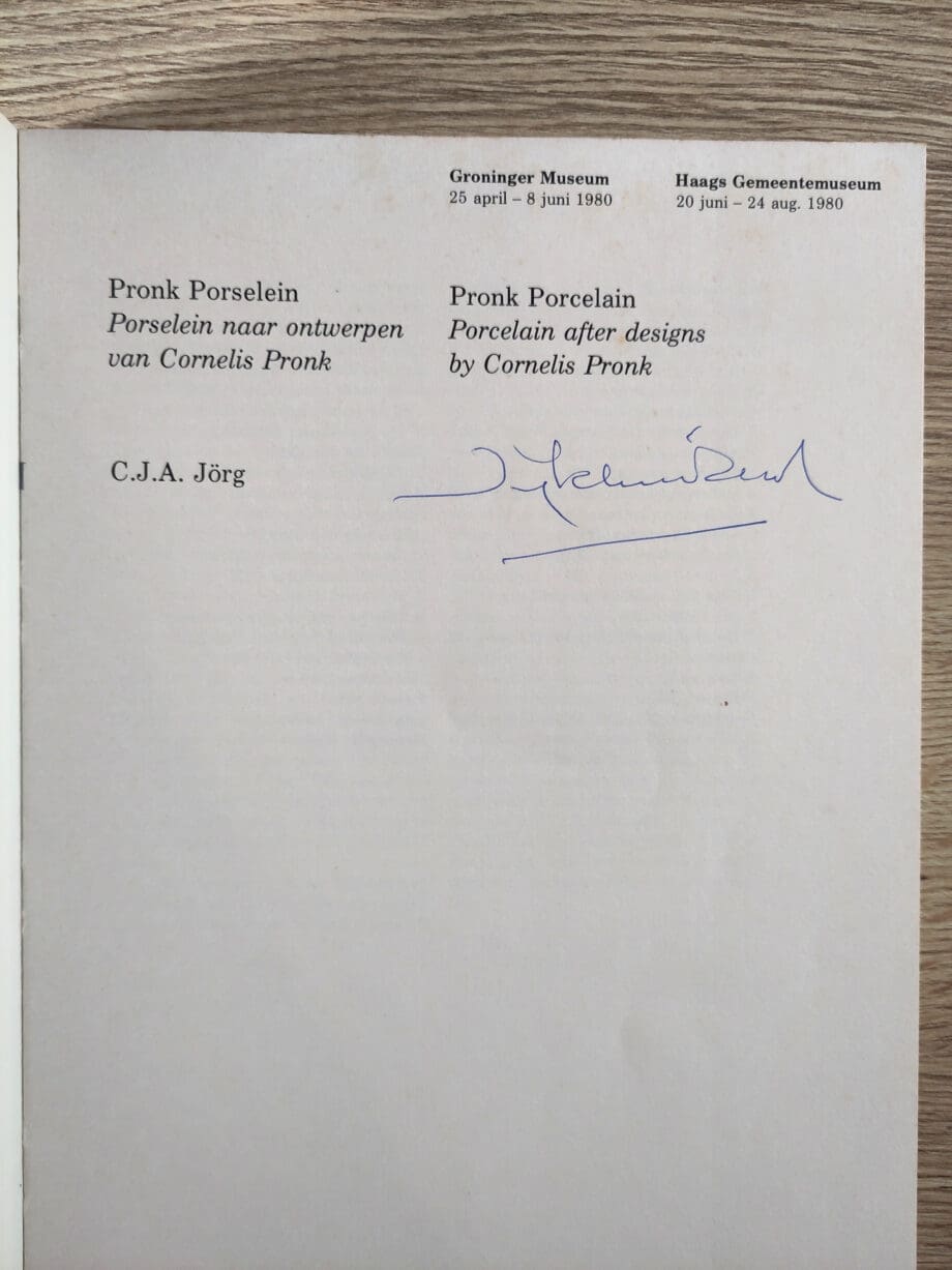 Porcelana de lujo – C.J.A. Jörg – firmada por el Sr. K.R. Dijkhuizen – Vergulde Kat
