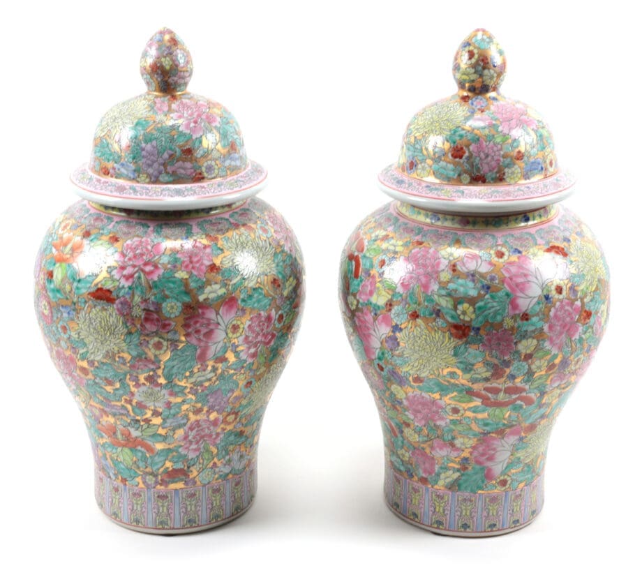 Lot de pots en porcelaine chinoise « Millefleur » avec couvercle – Vergulde Kat