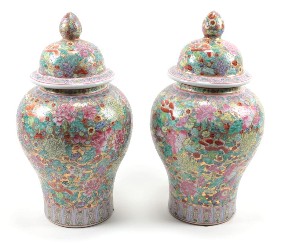 Lot de pots en porcelaine chinoise « Millefleur » avec couvercle – Vergulde Kat