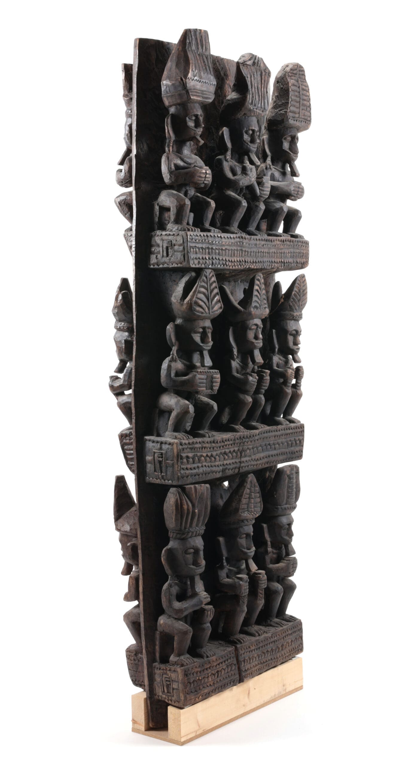 Monumental Nias panel with ancestor statues - Indonesia - detail photo