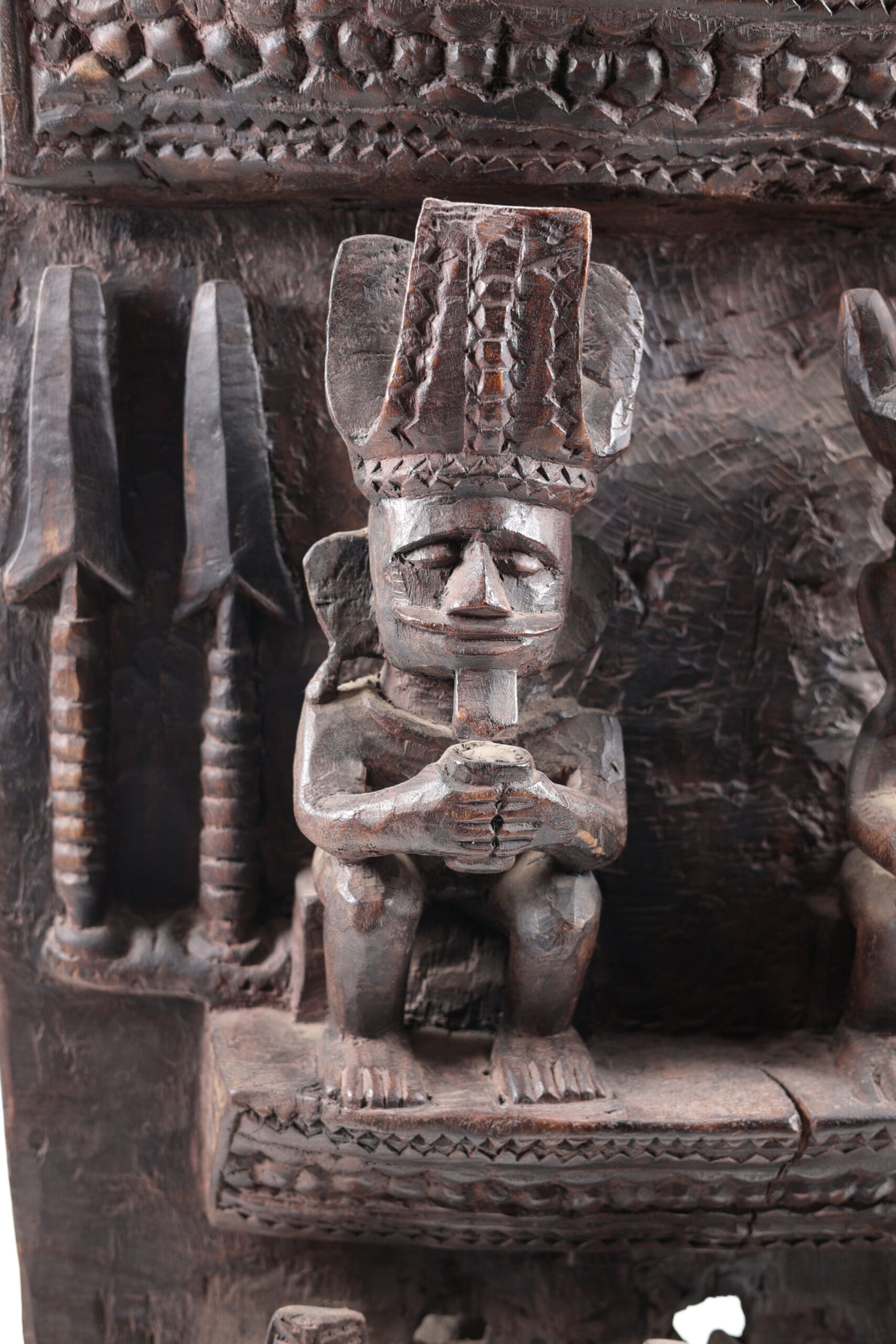 Monumental Nias panel with ancestor statues - Indonesia - detail photo