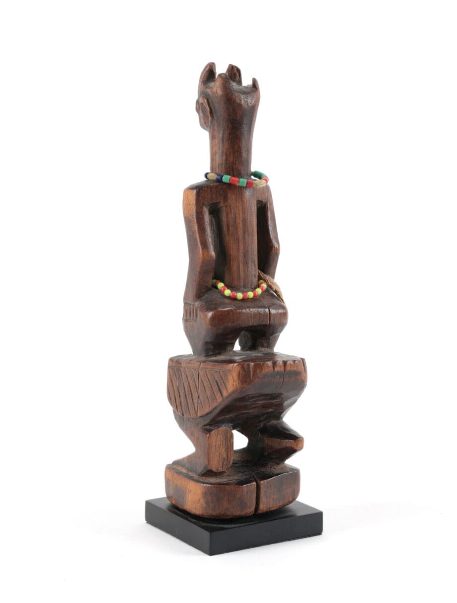 Coppia di gemelli Hohovi su galli, Adja/Fon, Benin, 1925–1930 circa – Vergulde Kat