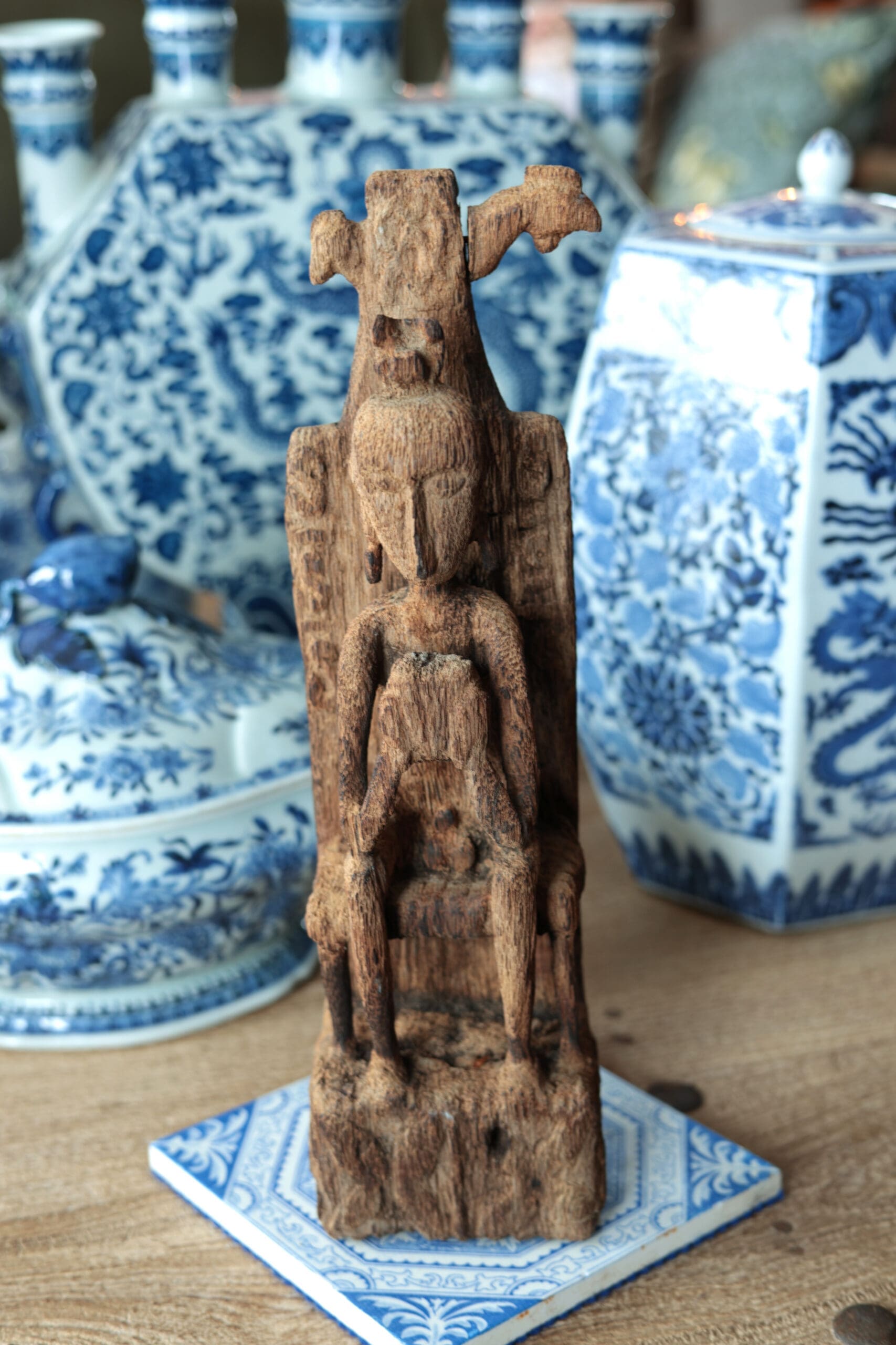 Seated ancestor statue Leti of Tanimbar - Moluccas - Jac Hoogerbrugge collection - detail photo