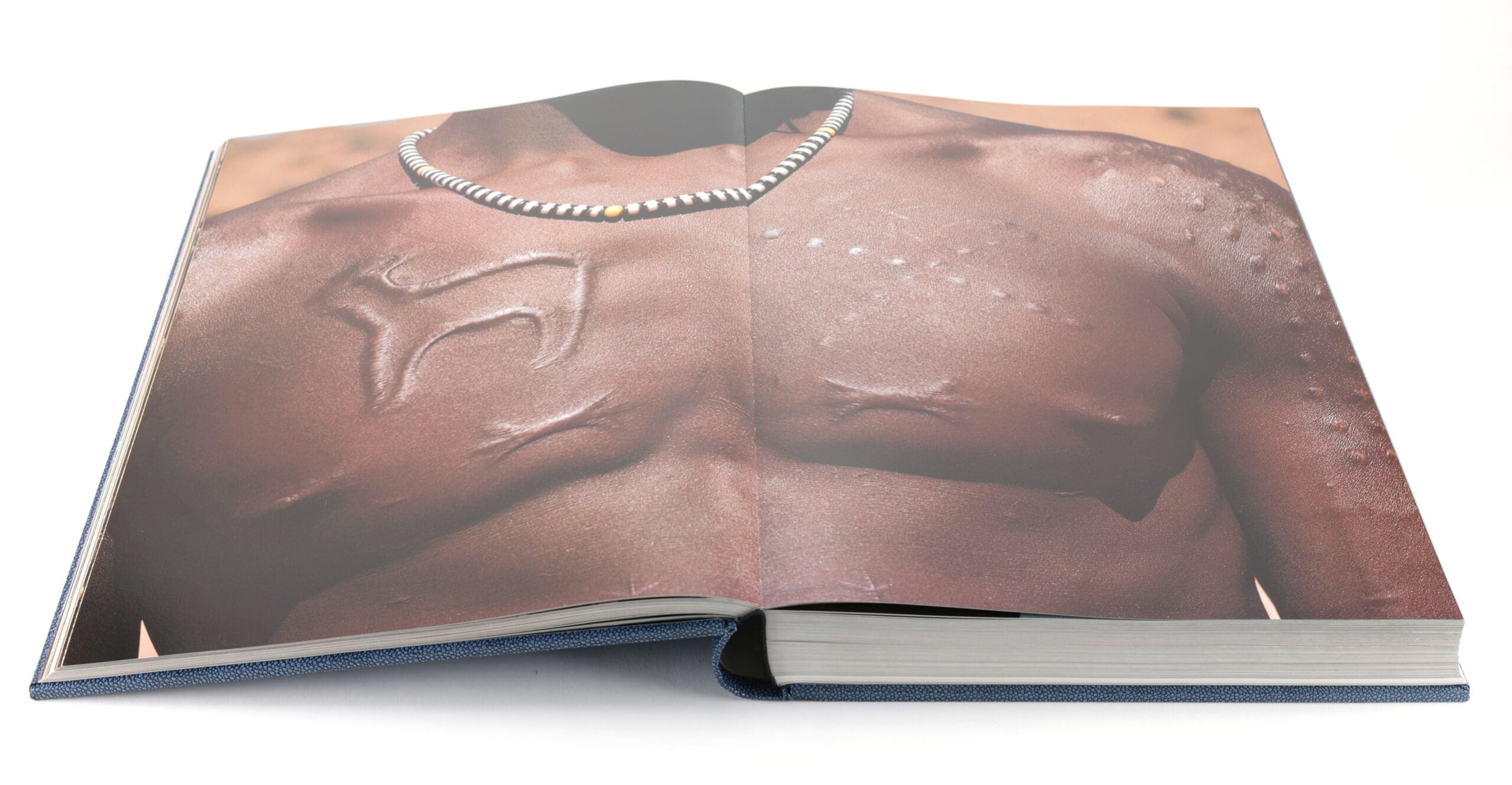 Leni Riefenstahl – Africa – Gesigneerde Collector’s Edition – ISBN 9783822816165 – detailfoto