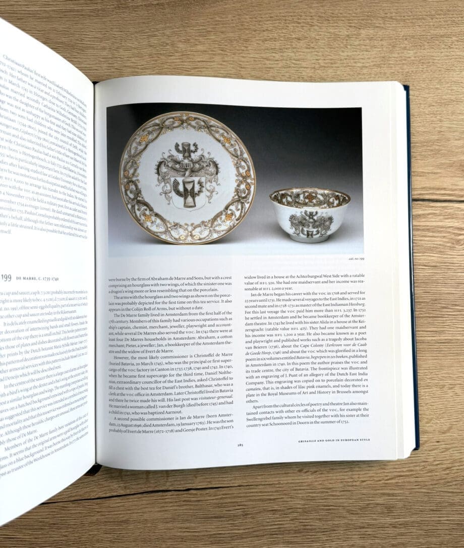 Porcelana heráldica china para el mercado neerlandés – Jochem Kroes (ISBN 9789040083310) – Vergulde Kat