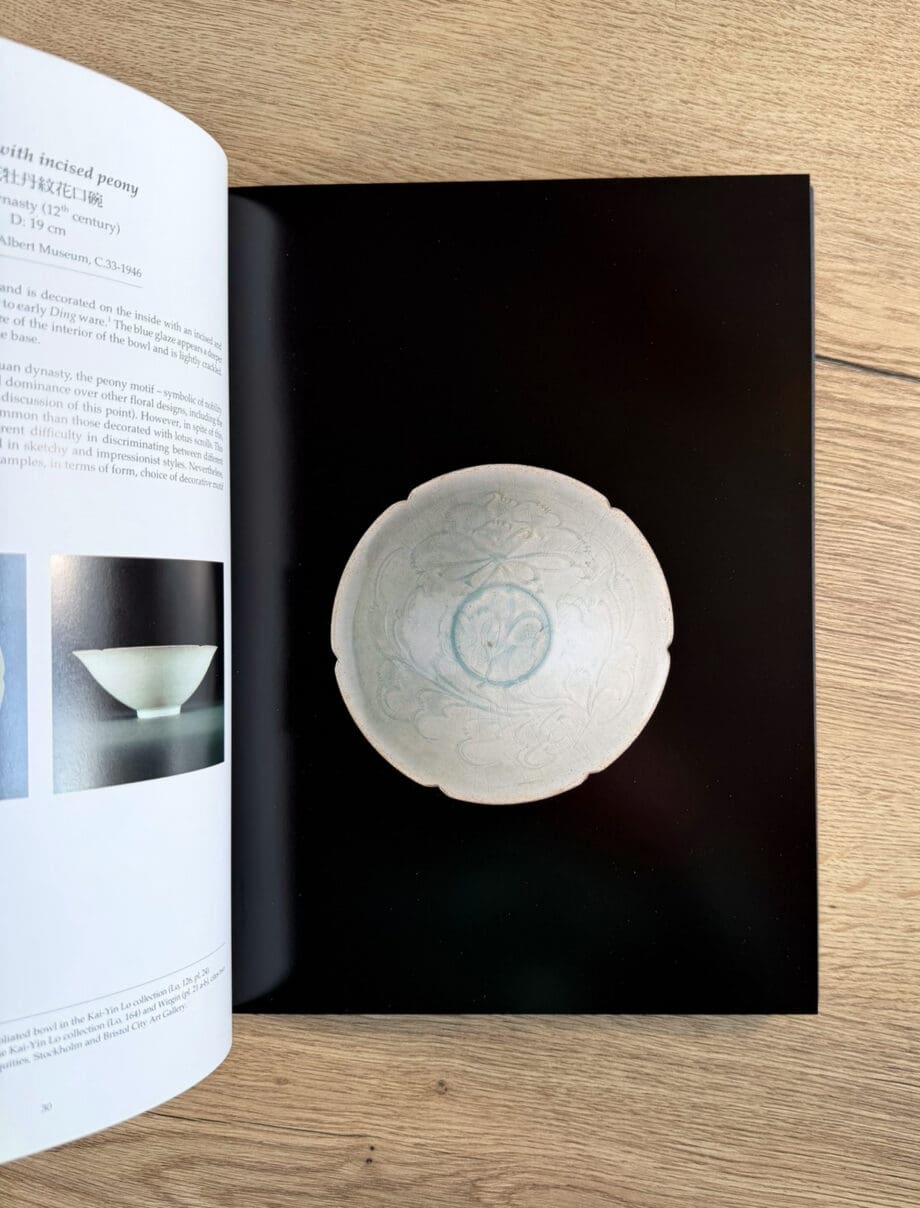 Qingbai Ware – Chinese Porcelain of the Song and Yuan Dynasties – Stacey Pierson – 9780728603394 – Vergulde Kat